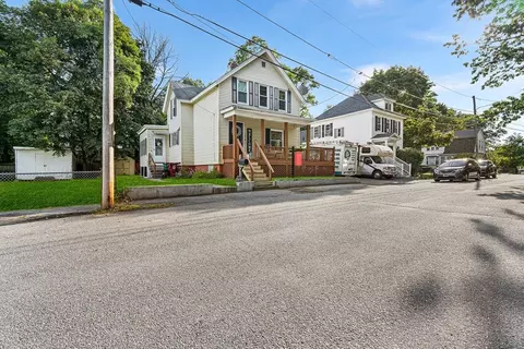 55 Stratham St, Lowell, MA 01852