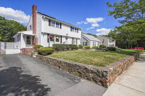 80 Woodcliff Rd, Quincy, MA 02169