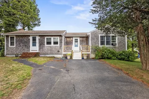 5 Page Ave, Kingston, MA 02364