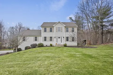 6 Madisyn Ave, Rutland, MA 01543