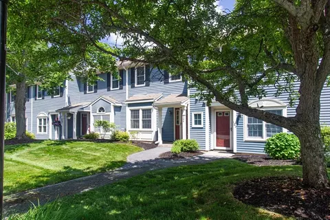 19 Garden St #104, Danvers, MA 01923