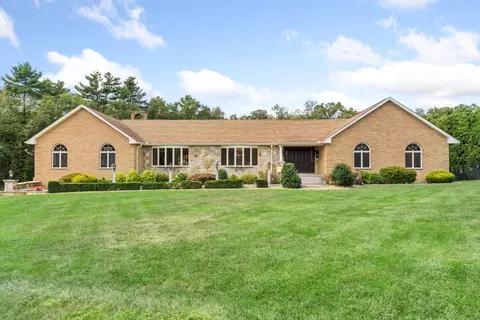 3 Esty Rd, Mendon, MA 01756