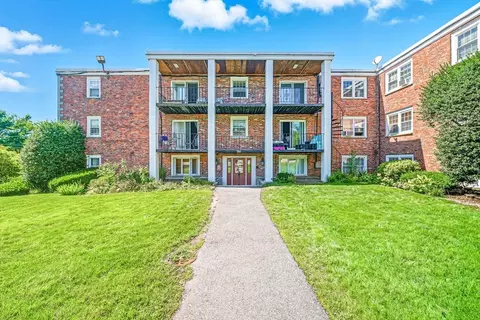 808 Willard St #F11, Quincy, MA 02169