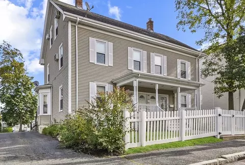 28 Robbins St #2, Waltham, MA 02453