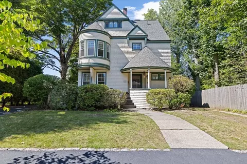 35 Bradford Rd, Newton, MA 02461