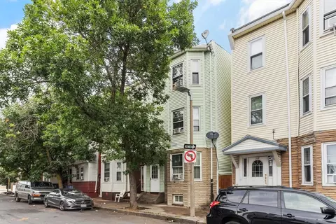 160 Putnam St, Boston, MA 02128
