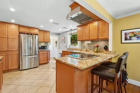 71 Brookside Rd, Needham, MA 02492 photo 8