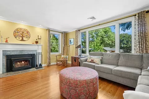 71 Brookside Rd, Needham, MA 02492 photo 3