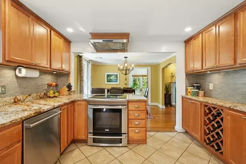71 Brookside Rd, Needham, MA 02492 photo 7