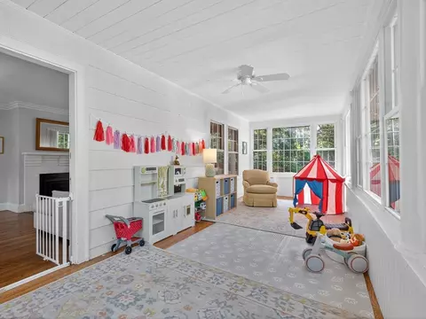 8 Old Town Rd, Wellesley, MA 02481 photo 9