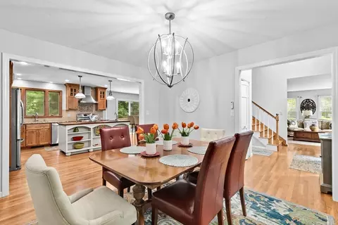 Dining - 21 Chowdermarch St, Marshfield, MA 02050 photo 3 of 3