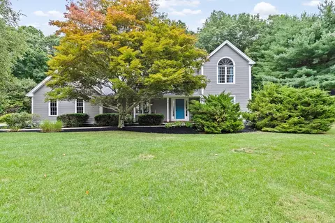 21 Chowdermarch St, Marshfield, MA 02050