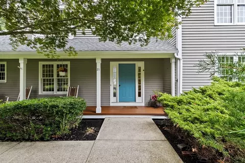 Exterior - 21 Chowdermarch St, Marshfield, MA 02050 photo 2 of 11
