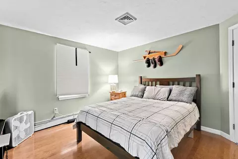 Bedroom - 21 Chowdermarch St, Marshfield, MA 02050 photo 3 of 8