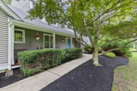 Exterior - 21 Chowdermarch St, Marshfield, MA 02050 photo 10 of 11
