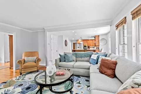 Living - 21 Chowdermarch St, Marshfield, MA 02050 photo 3 of 4