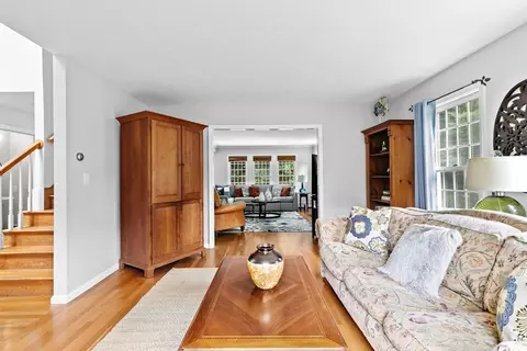 Living - 21 Chowdermarch St, Marshfield, MA 02050 photo 4 of 4