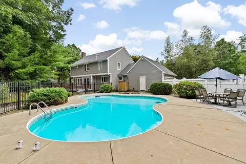 Exterior - 21 Chowdermarch St, Marshfield, MA 02050 photo 6 of 11