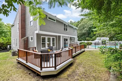 Exterior - 21 Chowdermarch St, Marshfield, MA 02050 photo 8 of 11