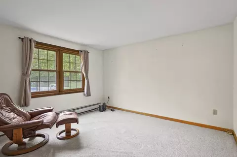 Living - 14 Longview Ave, Webster, MA 01570 photo 8 of 8