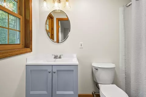 Bath - 14 Longview Ave, Webster, MA 01570 photo 2 of 4