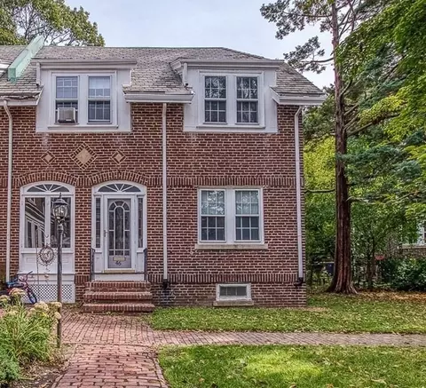 46 Southbourne Rd, Jamaica Plain, MA 02130