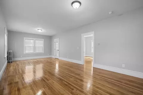 Living - 92 Greenwood St, Worcester, MA 01607 photo 4 of 9