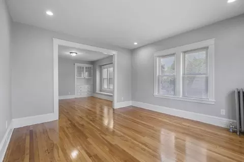 Living - 92 Greenwood St, Worcester, MA 01607 photo 6 of 9