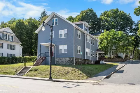 92 Greenwood St, Worcester, MA 01607