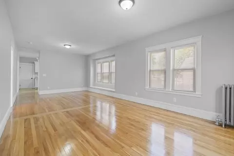 Living - 92 Greenwood St, Worcester, MA 01607 photo 3 of 9