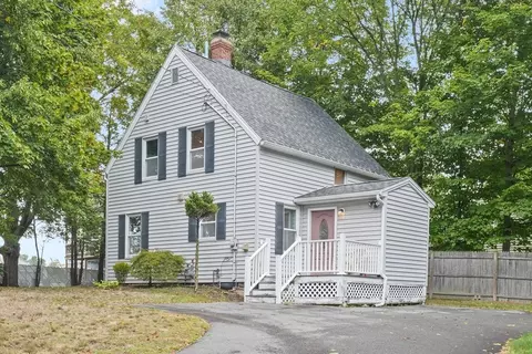 5 Hampstead St, Methuen, MA 01844