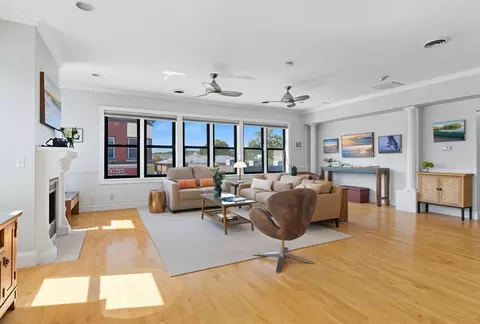 6 Cushing St #1, Waltham, MA 02453