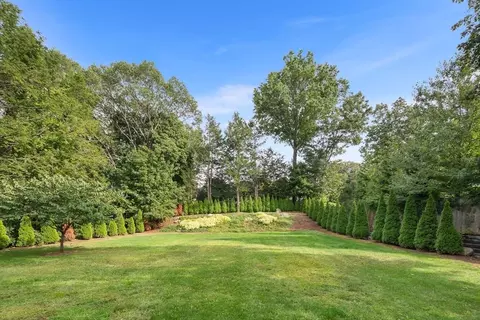 21 Broken Tree Rd, Newton, MA 02459 photo 38