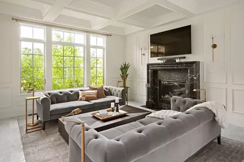 21 Broken Tree Rd, Newton, MA 02459