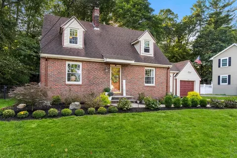 380 Vernon St, Wakefield, MA 01880
