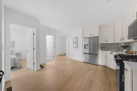 9 Noble Ct, Boston, MA 02128