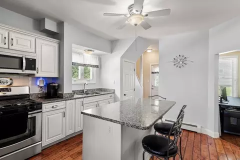 116 French St, Fall River, MA 02720 photo 3