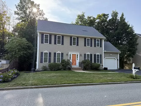 112 Burlington St, Woburn, MA 01801