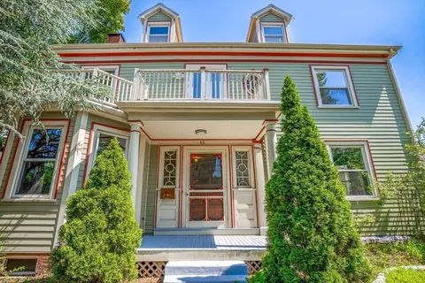 42 Pleasant St, Boston, MA 02125