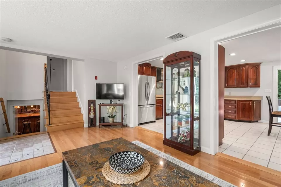 Entry Way - 75 Westview, Lexington, MA 02421 photo 3 of 3