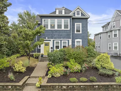 32 Royal St #2, Watertown, MA 02472