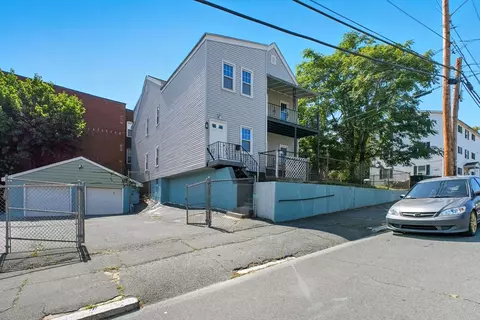 246 E Dwight St, Holyoke, MA 01040 photo 3