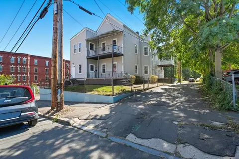 246 E Dwight St, Holyoke, MA 01040 photo 2