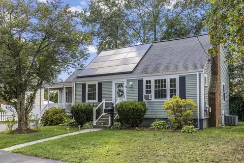 11 Glen Ln, Randolph, MA 02368