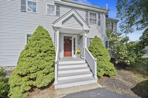 782 West St #2, Walpole, MA 02081