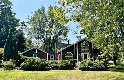 324 S Silver Ln, Sunderland, MA 01375