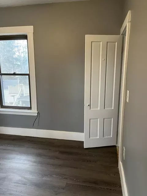 5 Tatman St, Worcester, MA 01607 photo 8