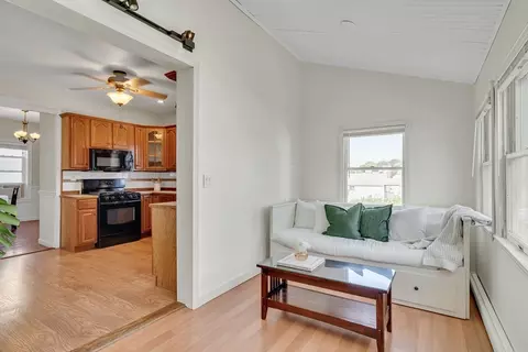 34 Oakland Ave, Everett, MA 02149 photo 16