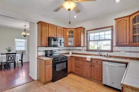 34 Oakland Ave, Everett, MA 02149 photo 13