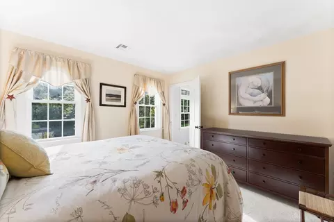 46 Crestview Dr, Mendon, MA 01756 photo 33